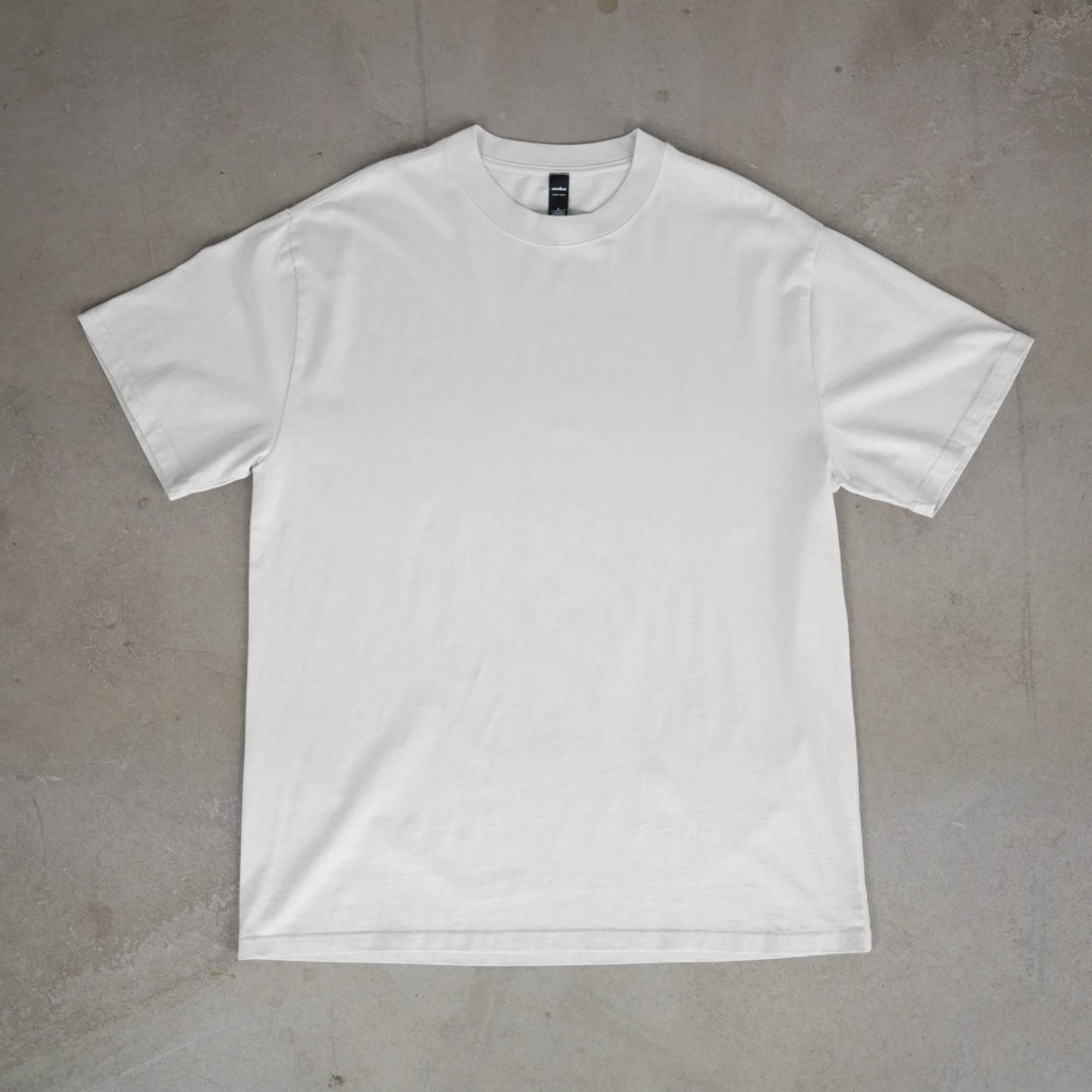 Mockups für Shirts - Untitled Project - Front Design Mockup (2)